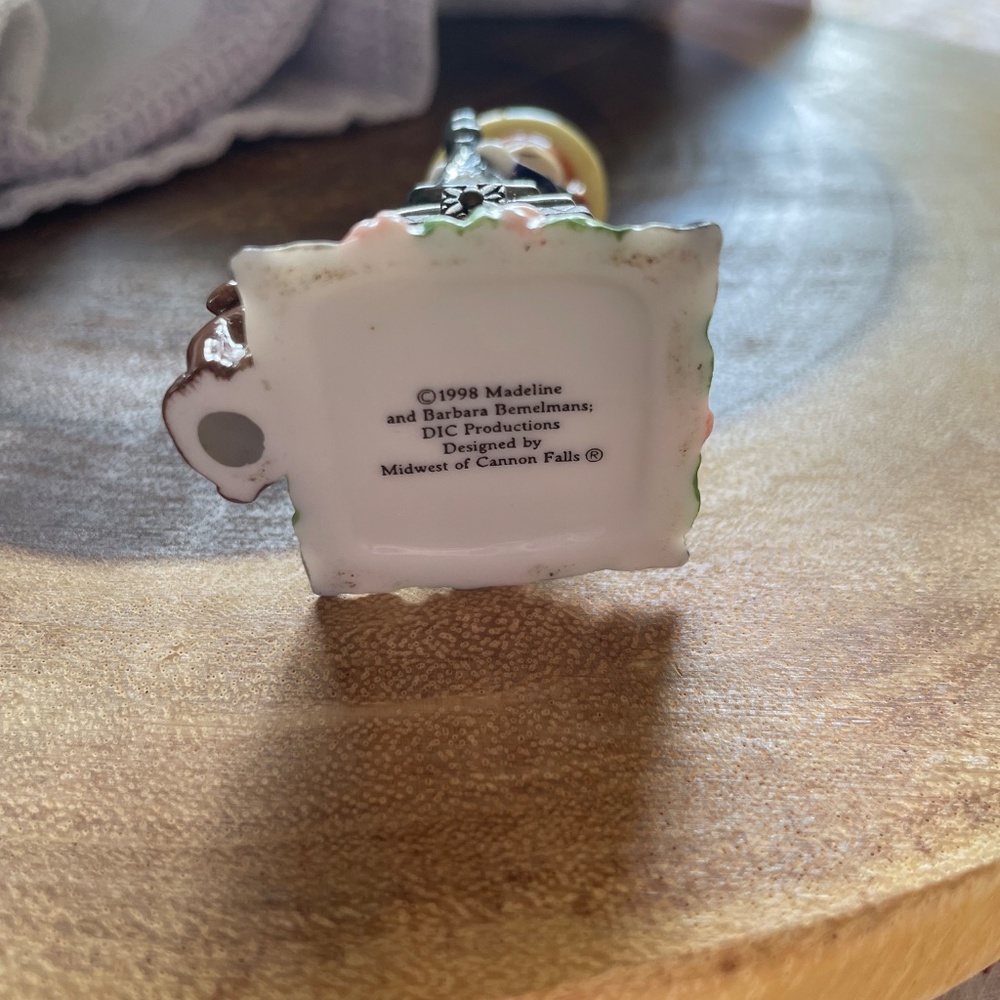 Madeline Eiffel Tower Trinket Box - Picture 4 of 4